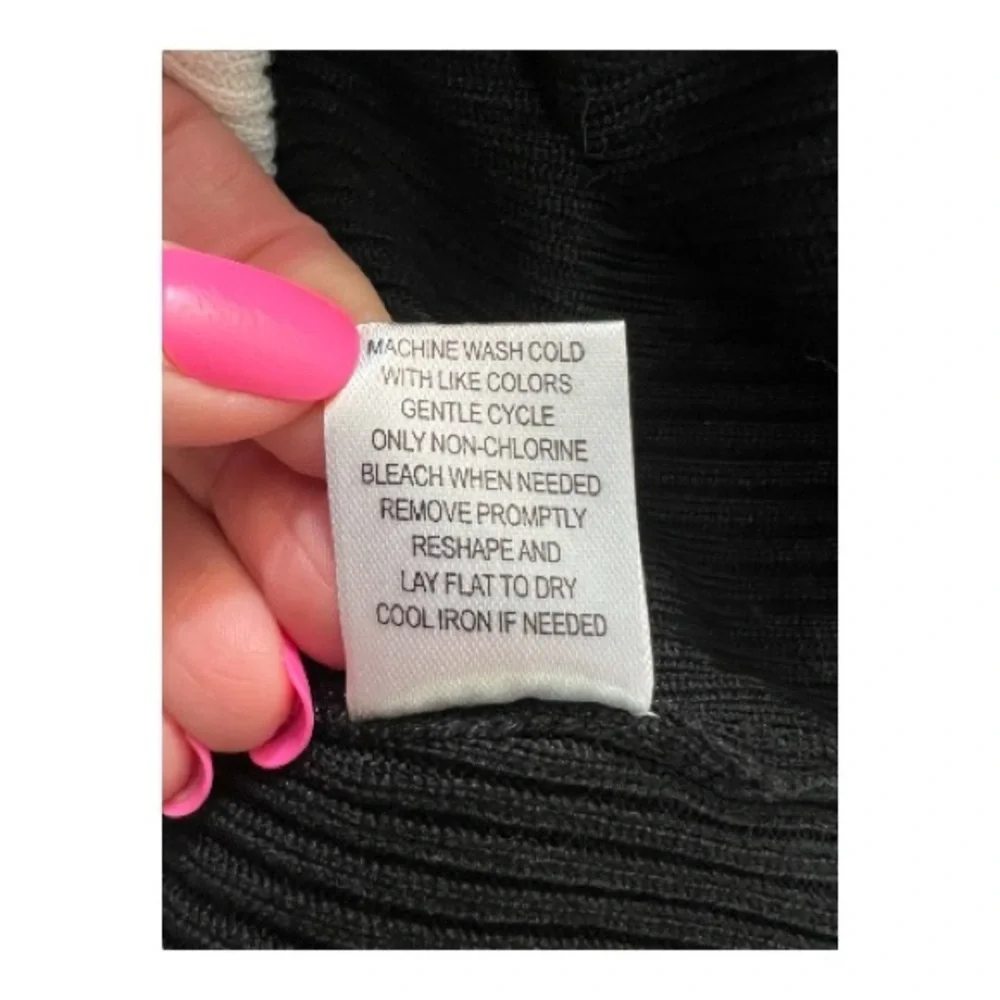 🆕 🖤🤍 NWT ALMOST FAMOUS Black & White Colorblock Ribbed Sweater Dress | Sz Jr M - Picture 8 of 8